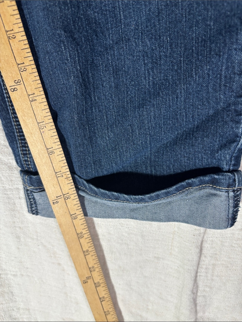 Christopher & Banks Cuffed Denim Capri Jeans Size 12 Dark Wash Stretch - Picture 6 of 8